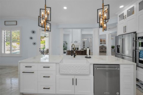House in Trinity, Florida 4 bedrooms, 336.86 sq.m. № 1846445 - photo 29