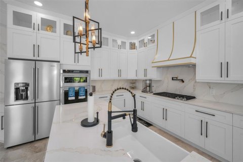 House in Trinity, Florida 4 bedrooms, 336.86 sq.m. № 1846445 - photo 25