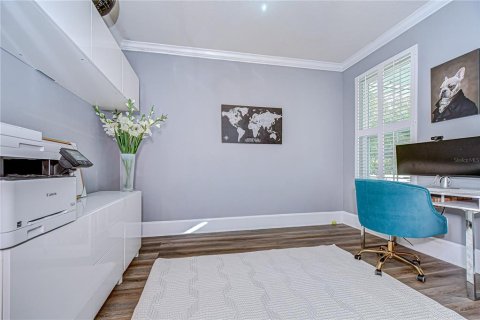 House in Fish Hawk, Florida 4 bedrooms, 239.13 sq.m. № 1914138 - photo 6