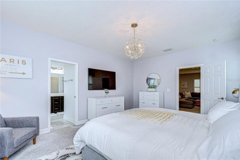 House in Fish Hawk, Florida 4 bedrooms, 239.13 sq.m. № 1914138 - photo 18