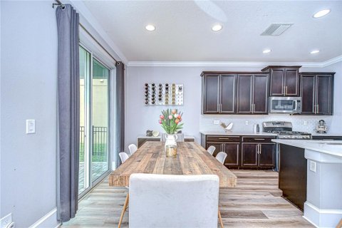 House in Fish Hawk, Florida 4 bedrooms, 239.13 sq.m. № 1914138 - photo 11