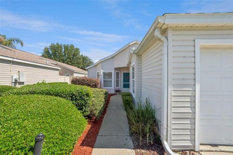 Villa ou maison à vendre à Leesburg, Floride: 2 chambres, 103.96 m2 № 2199756 - photo 2