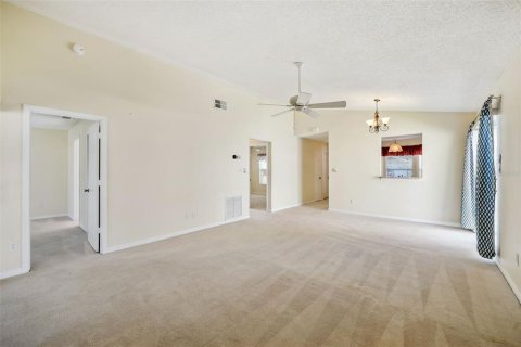 Villa ou maison à vendre à Leesburg, Floride: 2 chambres, 103.96 m2 № 2199756 - photo 7