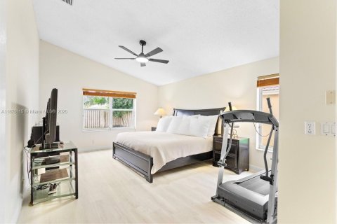 Villa ou maison à vendre à Pembroke Pines, Floride: 4 chambres, 217.3 m2 № 1921839 - photo 19