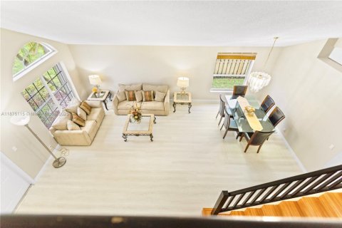 Villa ou maison à vendre à Pembroke Pines, Floride: 4 chambres, 217.3 m2 № 1921839 - photo 25