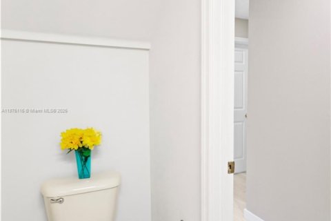 Villa ou maison à vendre à Pembroke Pines, Floride: 4 chambres, 217.3 m2 № 1921839 - photo 17