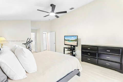 Villa ou maison à vendre à Pembroke Pines, Floride: 4 chambres, 217.3 m2 № 1921839 - photo 21