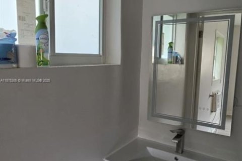 Купить виллу или дом в Майами, Флорида 4 спальни, 126.81м2, № 1896143 - фото 16