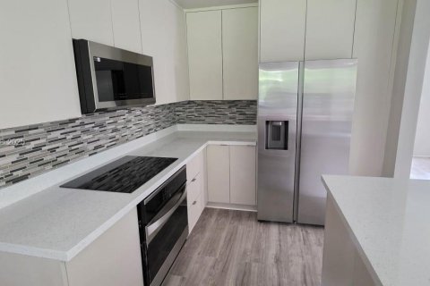 Купить виллу или дом в Майами, Флорида 4 спальни, 126.81м2, № 1896143 - фото 6