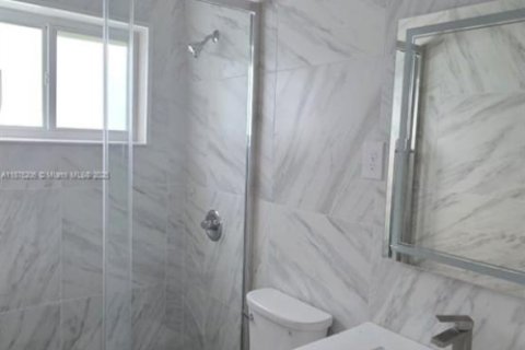 Купить виллу или дом в Майами, Флорида 4 спальни, 126.81м2, № 1896143 - фото 24