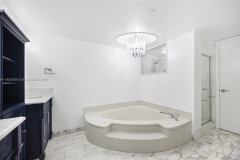 Condominio en venta en Miami, Florida, 3 dormitorios, 136.47 m2 № 1954963 - foto 11
