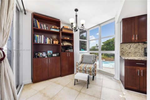 Condominio en venta en Miami, Florida, 3 dormitorios, 136.47 m2 № 1954963 - foto 8
