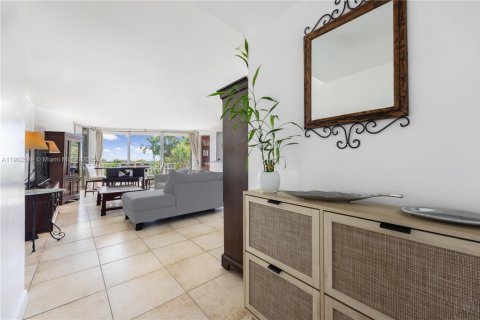 Condominio en venta en Miami, Florida, 3 dormitorios, 136.47 m2 № 1954963 - foto 2