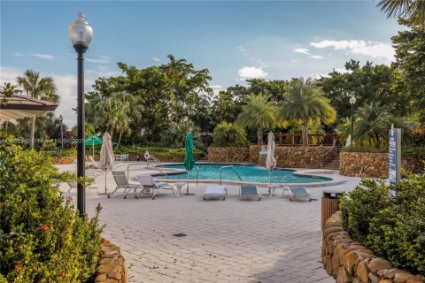 Condominio en venta en Miami, Florida, 3 dormitorios, 136.47 m2 № 1954963 - foto 23