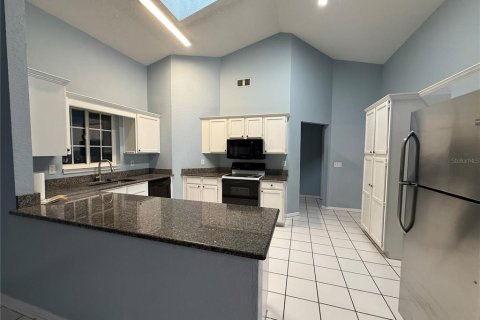 Villa ou maison à louer à Lakeland, Floride: 4 chambres, 176.51 m2 № 1894540 - photo 3