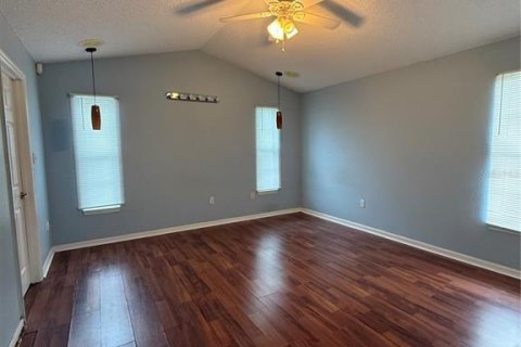 Villa ou maison à louer à Lakeland, Floride: 4 chambres, 176.51 m2 № 1894540 - photo 10