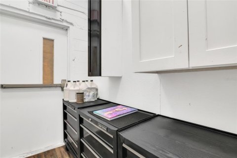 Купить коммерческую недвижимость в Апопка, Флорида 55.65м2, № 1829497 - фото 16