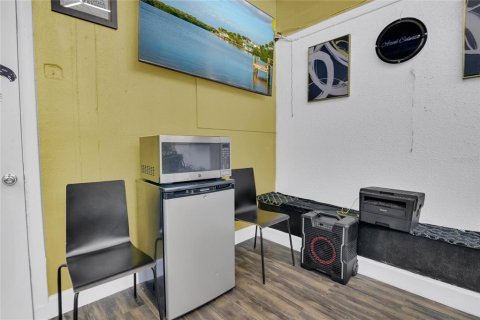 Купить коммерческую недвижимость в Апопка, Флорида 55.65м2, № 1829497 - фото 4