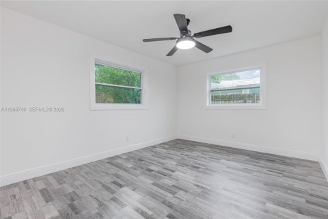 Купить виллу или дом в Сарасота, Флорида 3 спальни, 117.71м2, № 2028969 - фото 18