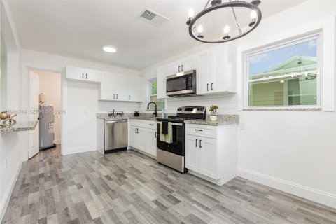 Купить виллу или дом в Сарасота, Флорида 3 спальни, 117.71м2, № 2028969 - фото 15