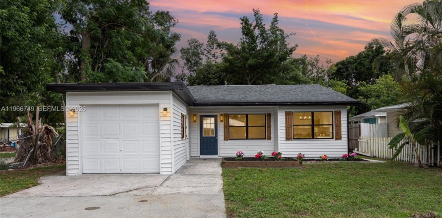 Дом в Сарасота, Флорида 3 спальни, 117.71м2 № 2028969