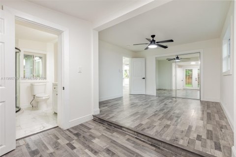 Купить виллу или дом в Сарасота, Флорида 3 спальни, 117.71м2, № 2028969 - фото 9