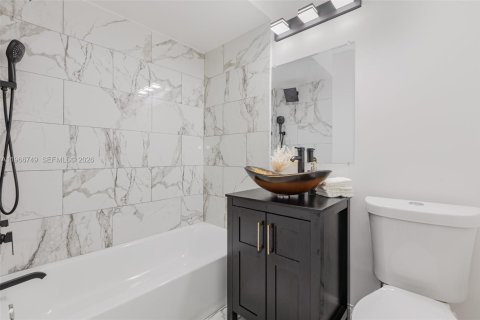 Купить виллу или дом в Сарасота, Флорида 3 спальни, 117.71м2, № 2028969 - фото 25