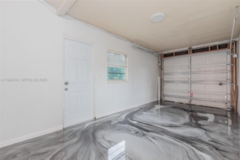 Купить виллу или дом в Сарасота, Флорида 3 спальни, 117.71м2, № 2028969 - фото 27