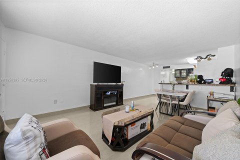 Купить кондоминиум в Майами-Бич, Флорида 1 спальня, 63.17м2, № 2020865 - фото 6