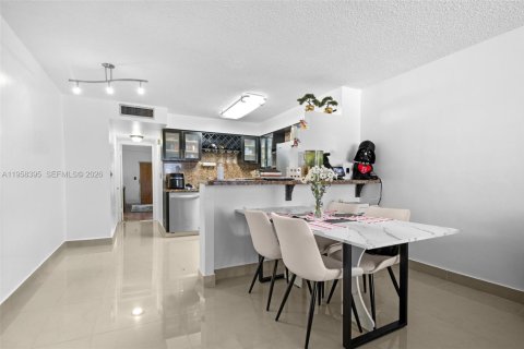 Купить кондоминиум в Майами-Бич, Флорида 1 спальня, 63.17м2, № 2020865 - фото 4