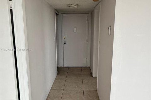 Снять в аренду кондоминиум в Лодерхилл, Флорида 2 спальни, 95.88м2, № 2005369 - фото 6