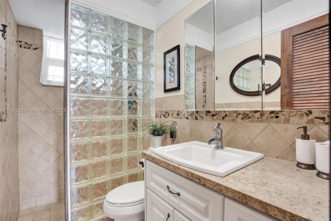 Condominio en venta en Hallandale Beach, Florida, 1 dormitorio, 82.68 m2 № 2186227 - foto 13
