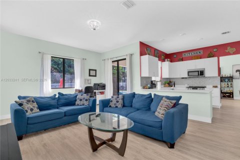 Villa ou maison à vendre à Homestead, Floride: 5 chambres, 249.35 m2 № 2084864 - photo 4
