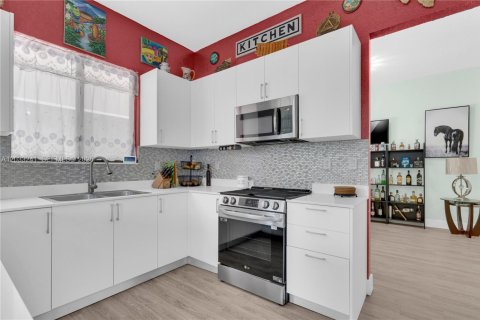 Villa ou maison à vendre à Homestead, Floride: 5 chambres, 249.35 m2 № 2084864 - photo 13
