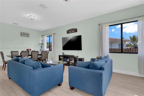 Villa ou maison à vendre à Homestead, Floride: 5 chambres, 249.35 m2 № 2084864 - photo 6