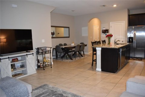 Townhouse in Sarasota, Florida 3 bedrooms, 160.26 sq.m. № 2210061 - photo 4