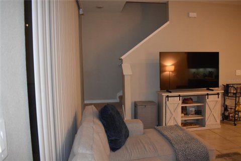 Townhouse in Sarasota, Florida 3 bedrooms, 160.26 sq.m. № 2210061 - photo 6