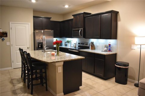 Townhouse in Sarasota, Florida 3 bedrooms, 160.26 sq.m. № 2210061 - photo 27