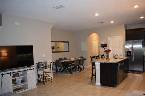Townhouse in Sarasota, Florida 3 bedrooms, 160.26 sq.m. № 2210061 - photo 7