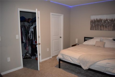 Townhouse in Sarasota, Florida 3 bedrooms, 160.26 sq.m. № 2210061 - photo 17