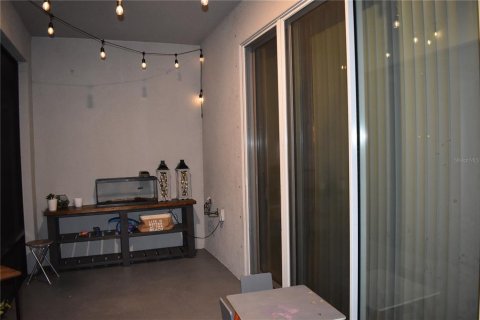 Townhouse in Sarasota, Florida 3 bedrooms, 160.26 sq.m. № 2210061 - photo 29
