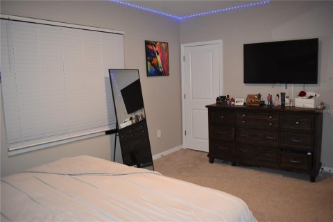 Townhouse in Sarasota, Florida 3 bedrooms, 160.26 sq.m. № 2210061 - photo 15