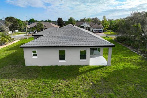 House in Sebring, Florida 4 bedrooms, 184.88 sq.m. № 1574171 - photo 6