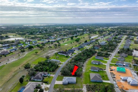 House in Sebring, Florida 4 bedrooms, 184.88 sq.m. № 1574171 - photo 17