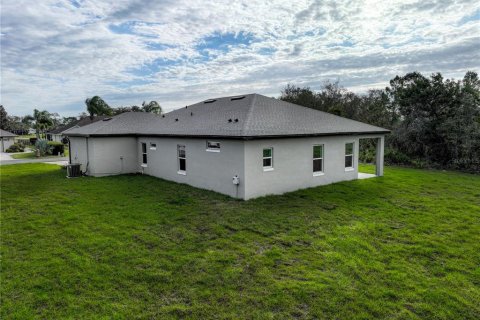 House in Sebring, Florida 4 bedrooms, 184.88 sq.m. № 1574171 - photo 7
