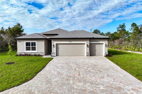 House in Sebring, Florida 4 bedrooms, 184.88 sq.m. № 1574171 - photo 2
