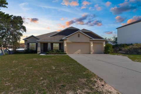 Villa ou maison à vendre à Spring Hill, Floride: 4 chambres, 226.5 m2 № 1900192 - photo 1