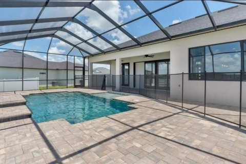 House in Lakeland, Florida 4 bedrooms, 205.87 sq.m. № 2221111 - photo 17