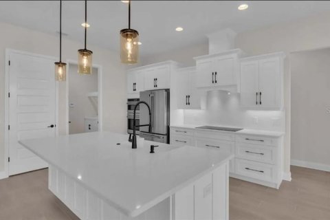 House in Lakeland, Florida 4 bedrooms, 205.87 sq.m. № 2221111 - photo 4