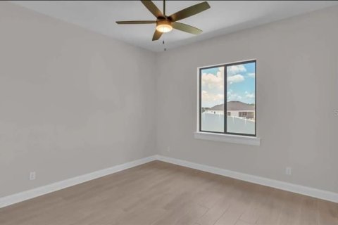House in Lakeland, Florida 4 bedrooms, 205.87 sq.m. № 2221111 - photo 14